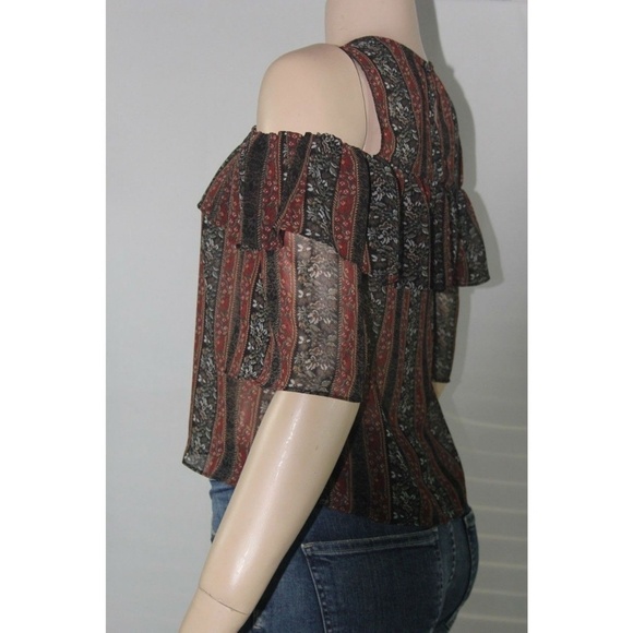 💕BCBGMaxAzria💕 Chiffon Cold Shoulder Pattern Top - Picture 6 of 8